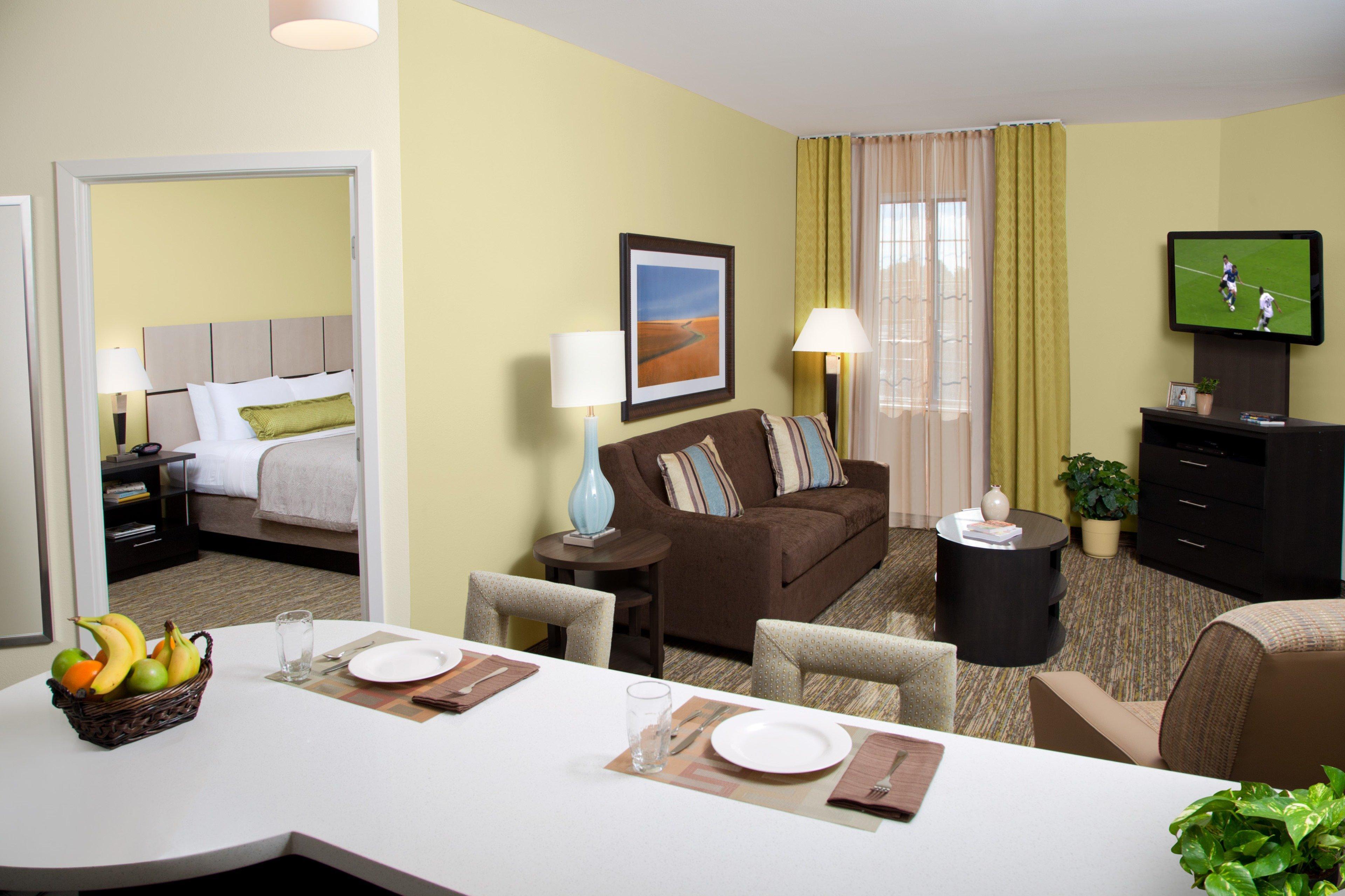 Candlewood Suites Philadelphia - Airport Area By Ihg Chester Εξωτερικό φωτογραφία