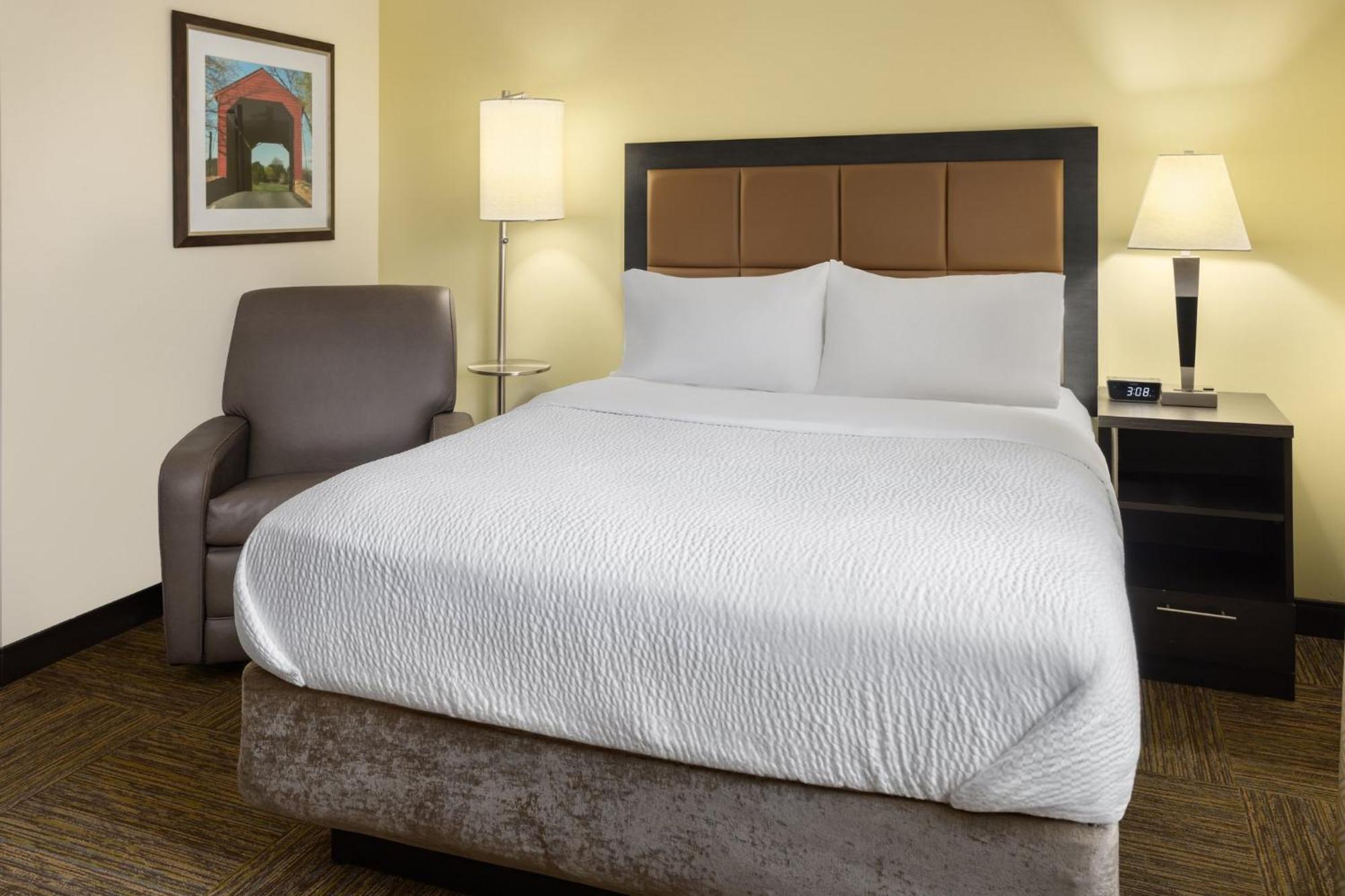 Candlewood Suites Philadelphia - Airport Area By Ihg Chester Εξωτερικό φωτογραφία